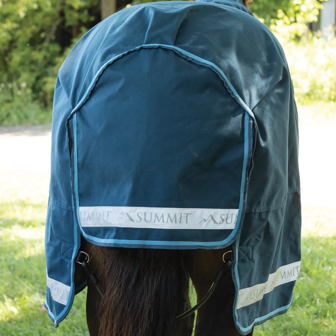 Summit Nova Rainsheet W/ 0 g Hood