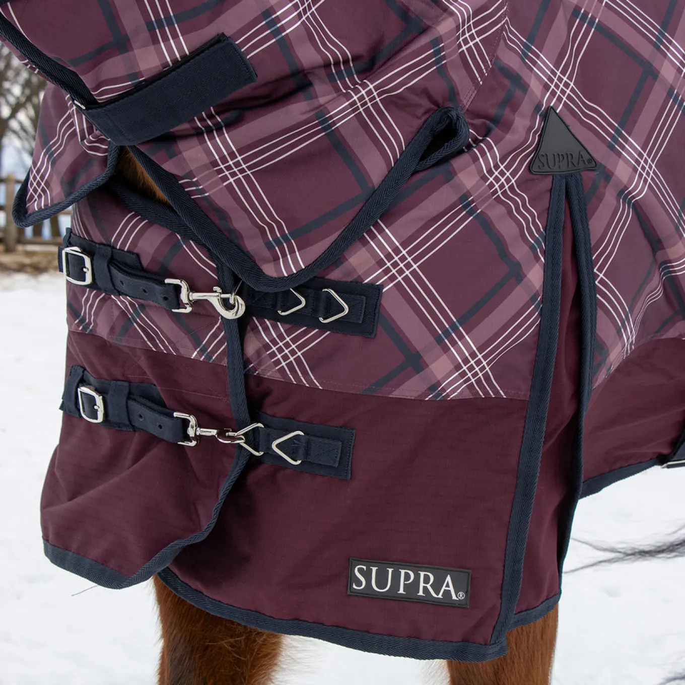 Supra Full Neck Turnout Blanket 300 g