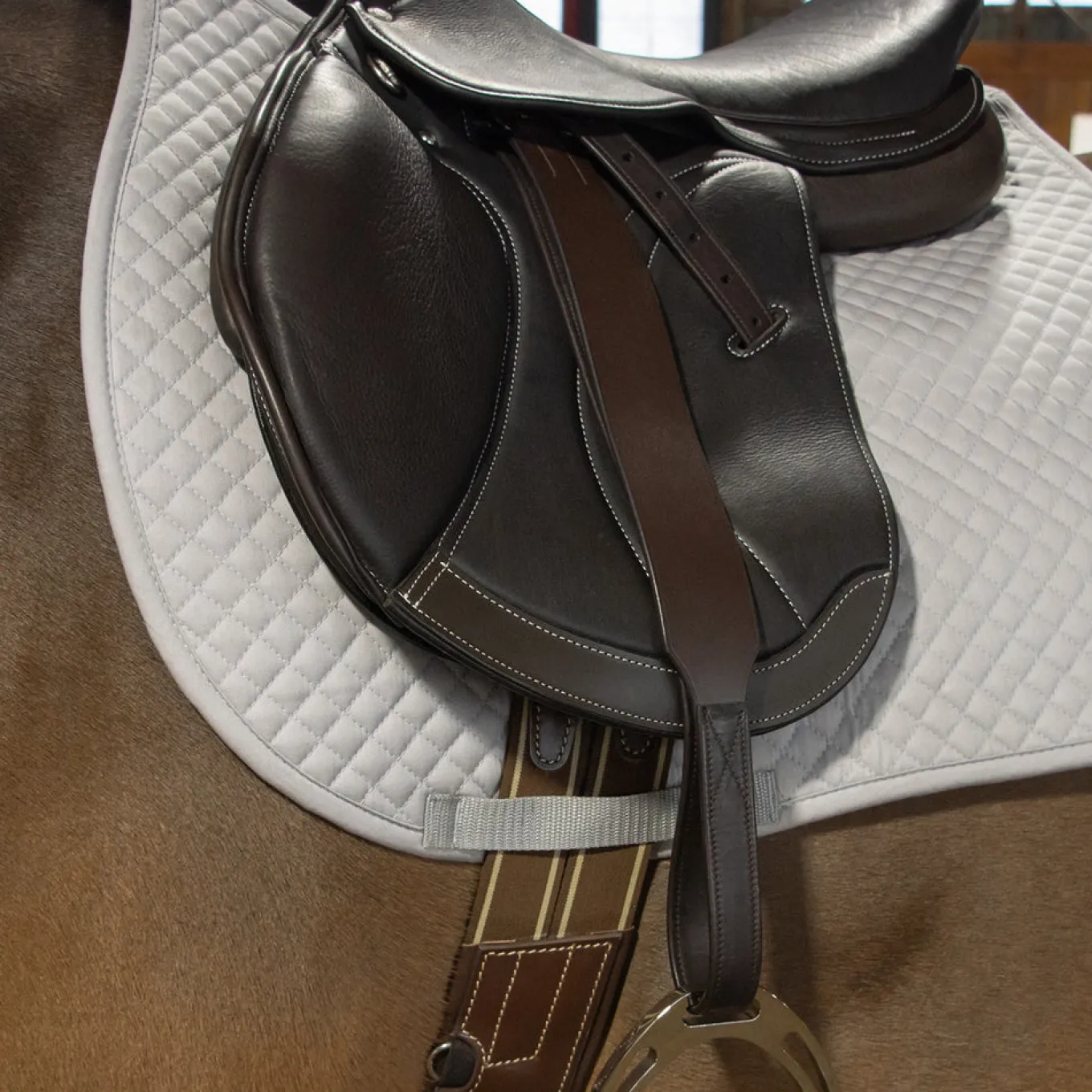 Val du Bois Wide Stirrup Leathers