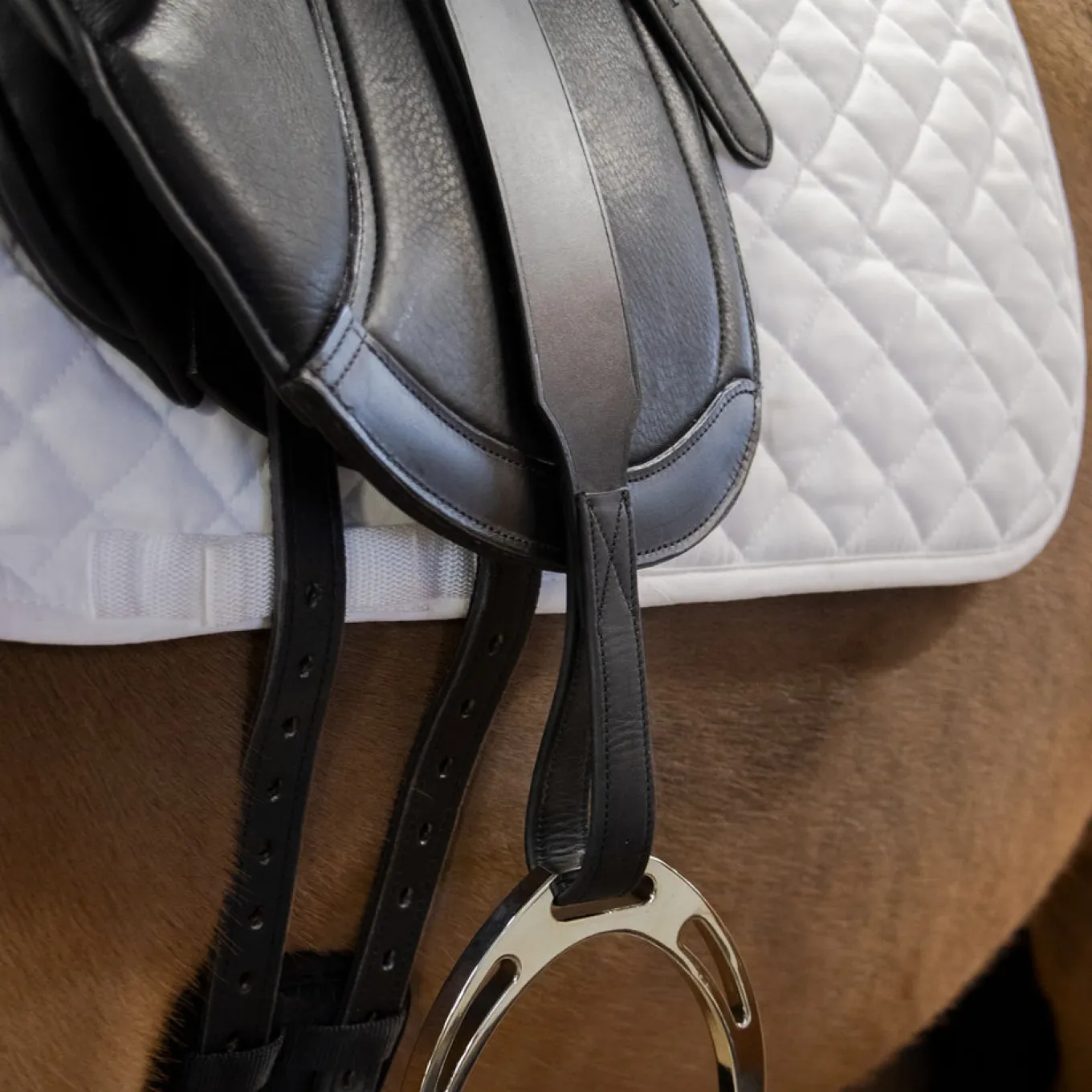 Val du Bois Wide Stirrup Leathers